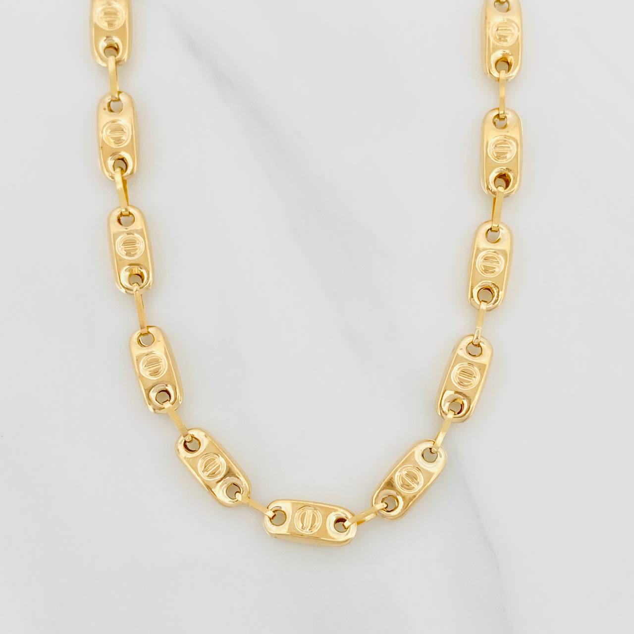 Cadena Rustica Tornillo 14.4g / 24 in / 5.04mm Oro Amarillo 18K
