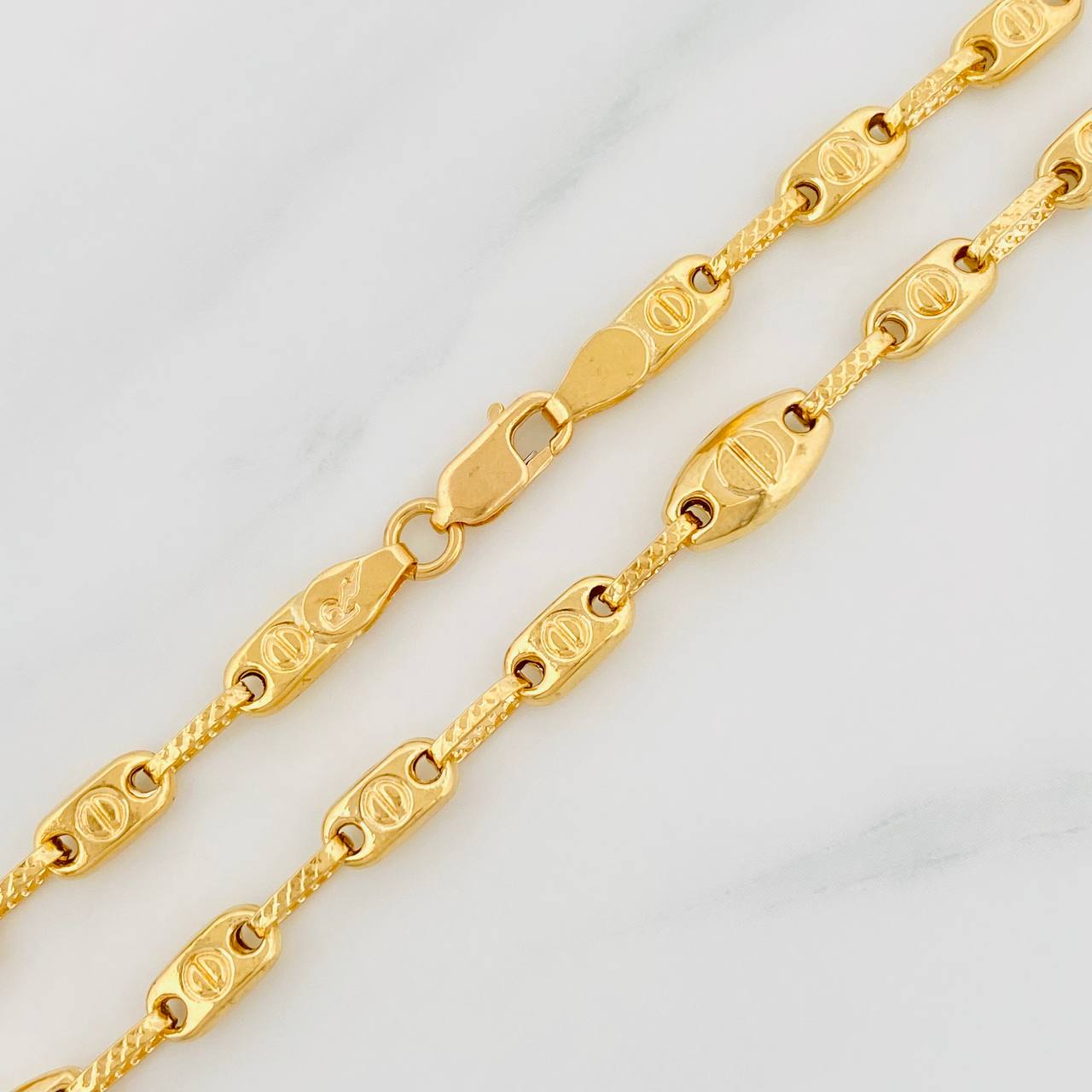 Cadena Rustica Tornillo 11.05g / 20 in / 5.58mm Oro Amarillo 18K