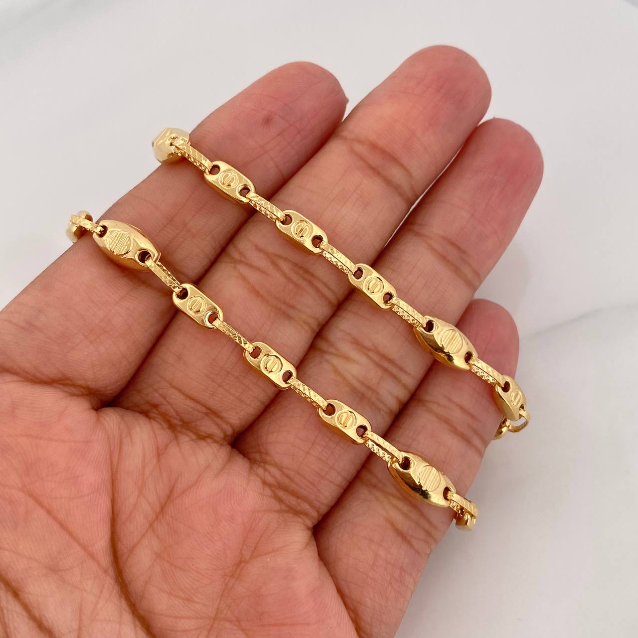 Cadena Rustica Tornillo 11.05g / 20 in / 5.58mm Oro Amarillo 18K