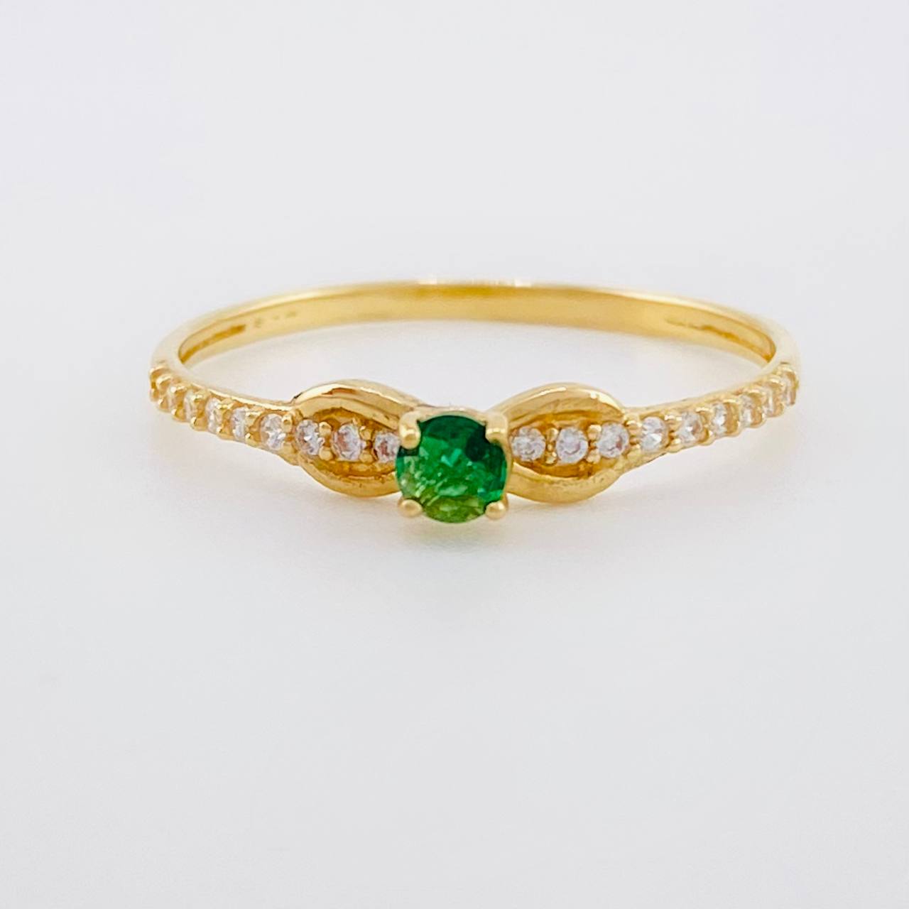 Anillo Solitario Moño 1.1g / T7 1/4 Oro Amarillo 18K