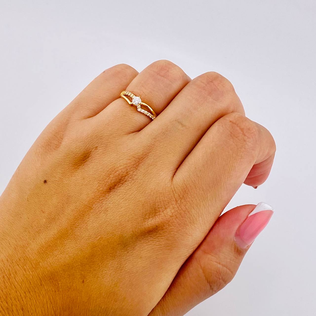Dense Bows Ring 1.2g / T5 Yellow Gold 18K