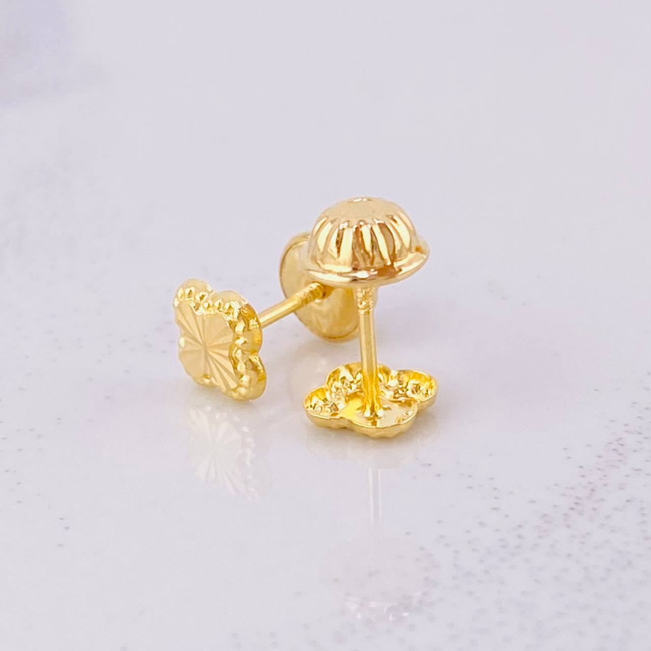 Topos Trébol Diamantado 0.45g / in / 5.2mm Oro Amarillo 18K