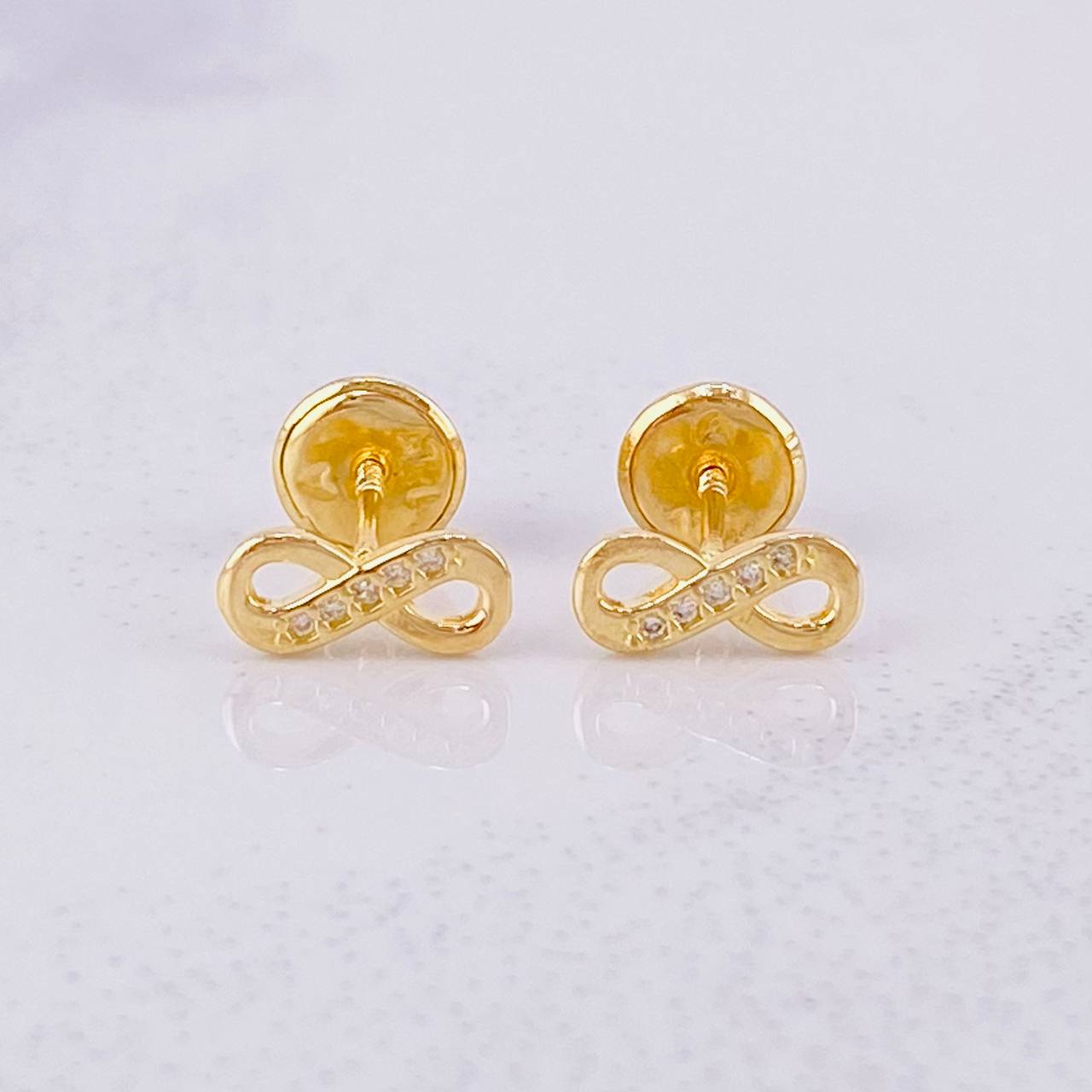 Topos Infinito 0.7g / in / 3.7mm Oro Amarillo 18K