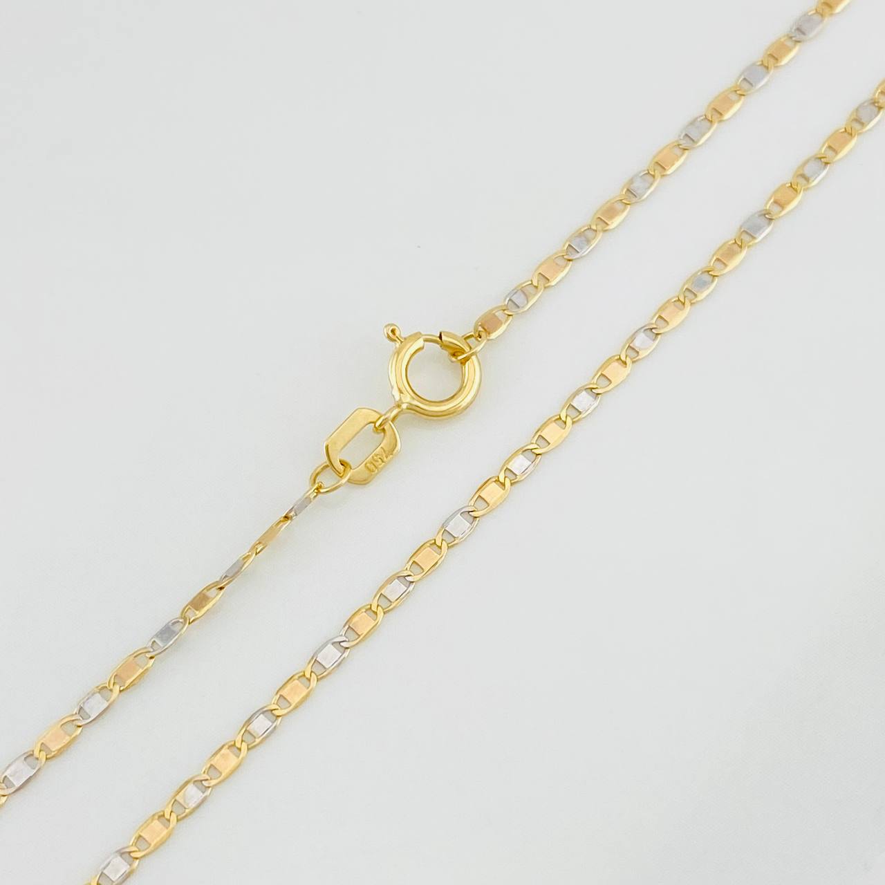 Flat Mariner Chain 2.3g / 24 in / 1.42mm Two-Tone Yellow White Gold 18K