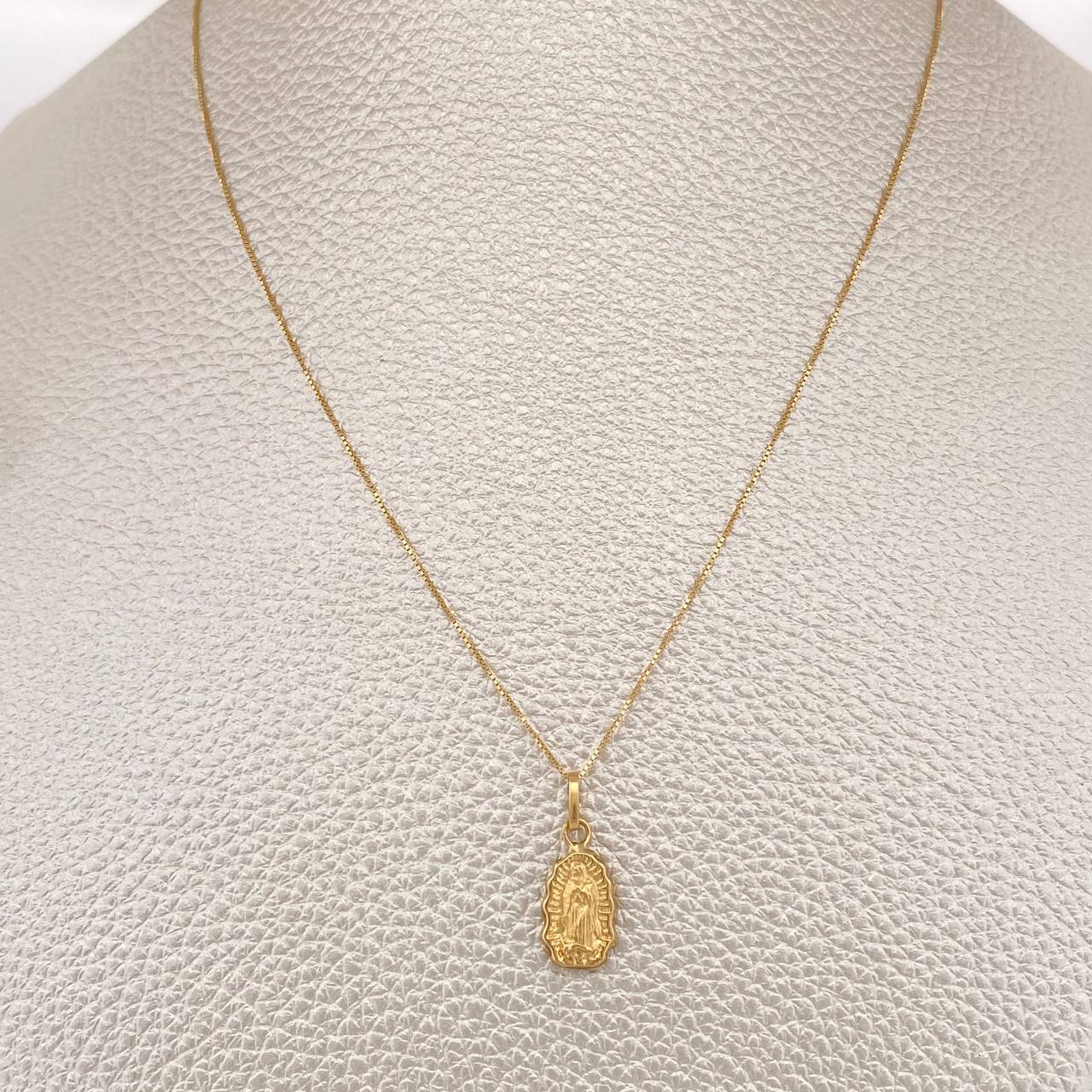 Set Cadena y Dije Veneciana + Virgen Guadalupe 1.4gr / 15 3/4 in / Oro Amarillo 18K %
