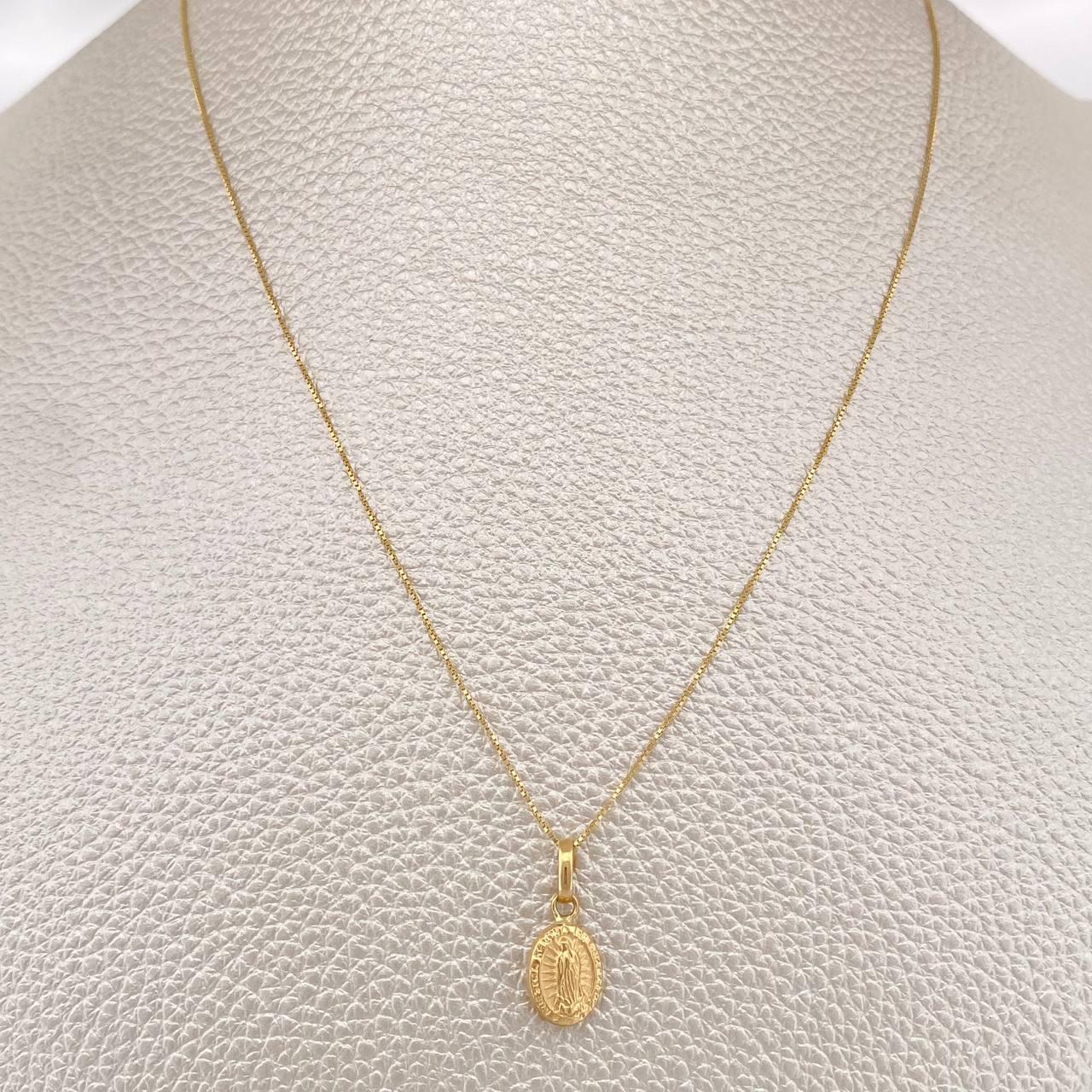 Set Cadena y Dije Veneciana + Virgen Guadalupe 1.3gr / 15 3/4 in / Oro Amarillo 18K %