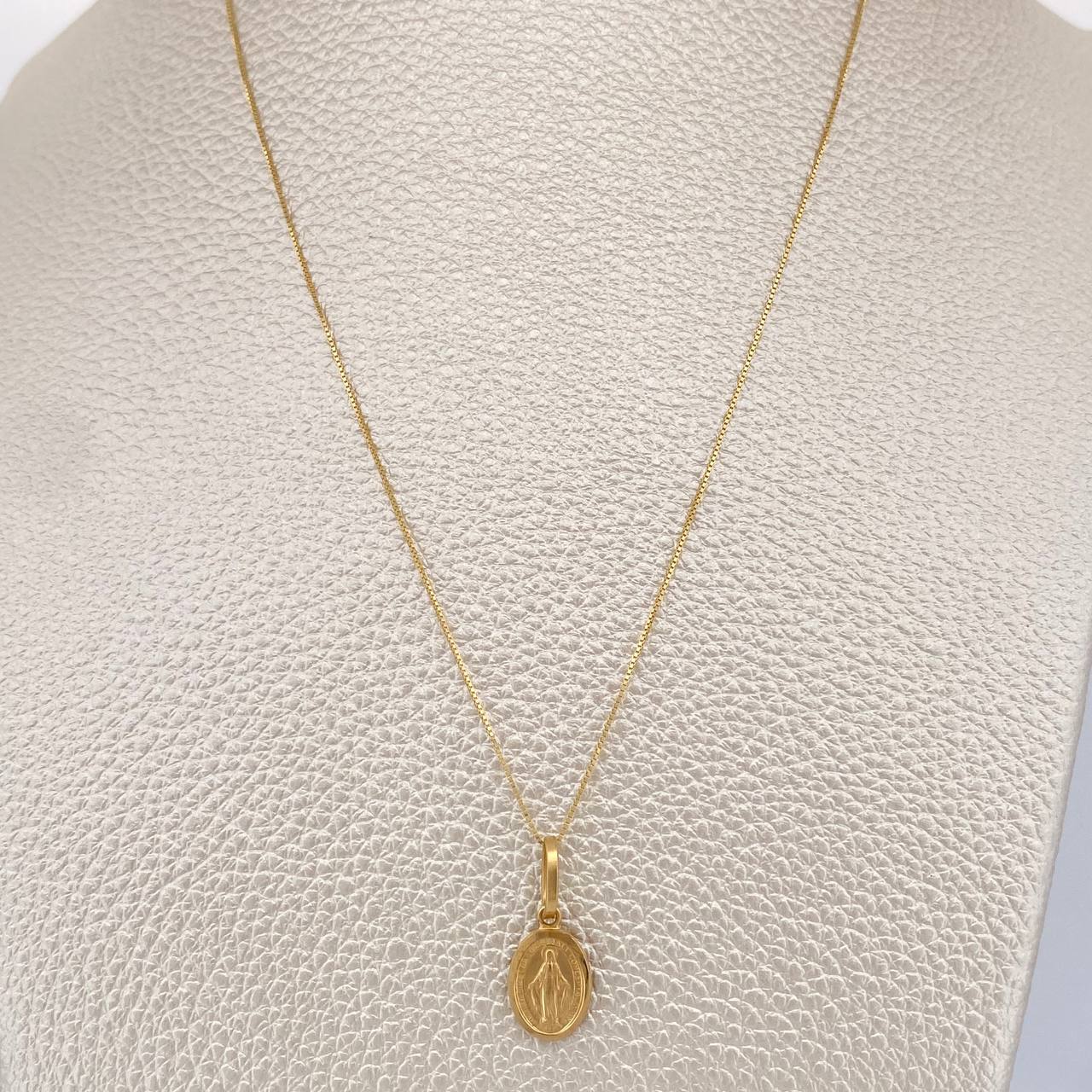 Set Cadena y Dije Veneciana + Virgen Milagrosa 2gr / 15 3/4 in / Oro Amarillo 18K %