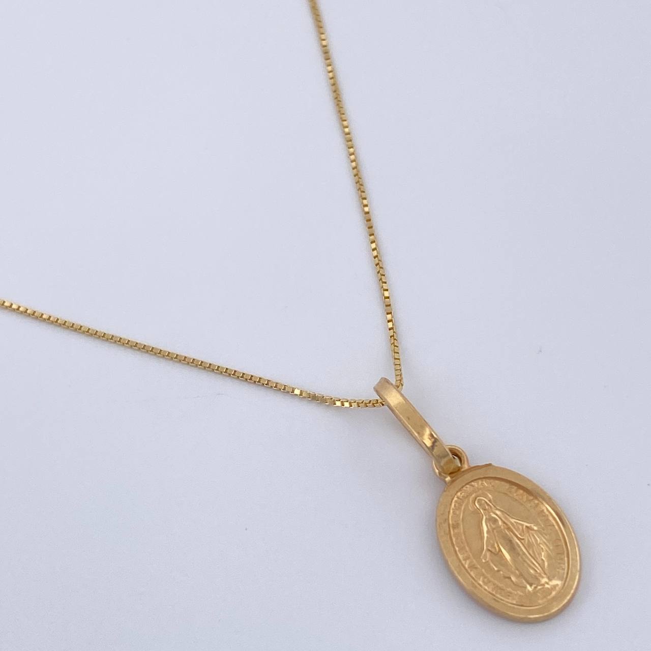 Set Cadena y Dije Veneciana + Virgen Milagrosa 2gr / 15 3/4 in / Oro Amarillo 18K %