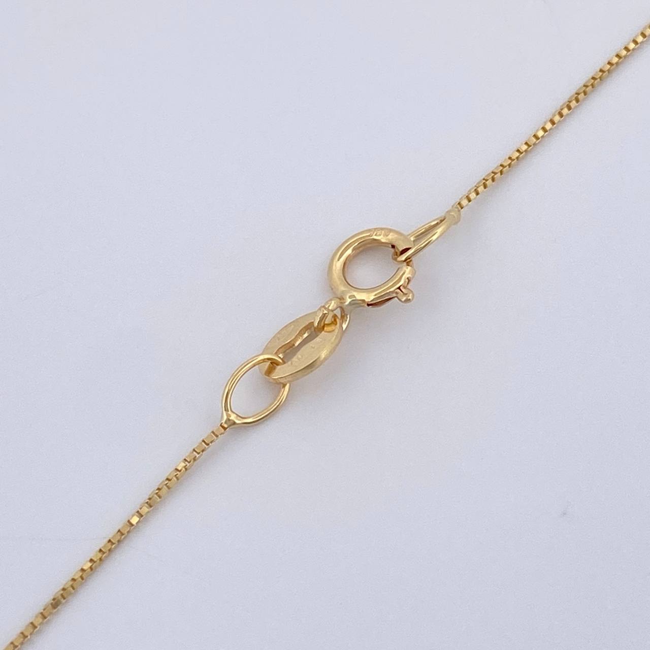 Set Cadena y Dije Veneciana + Virgen Milagrosa 2gr / 15 3/4 in / Oro Amarillo 18K %