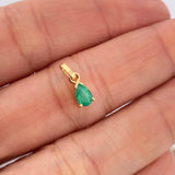 Dije Lagrima Esmeraldas 60pts 0.5gr / 1/2 in / Oro Amarillo 18K &