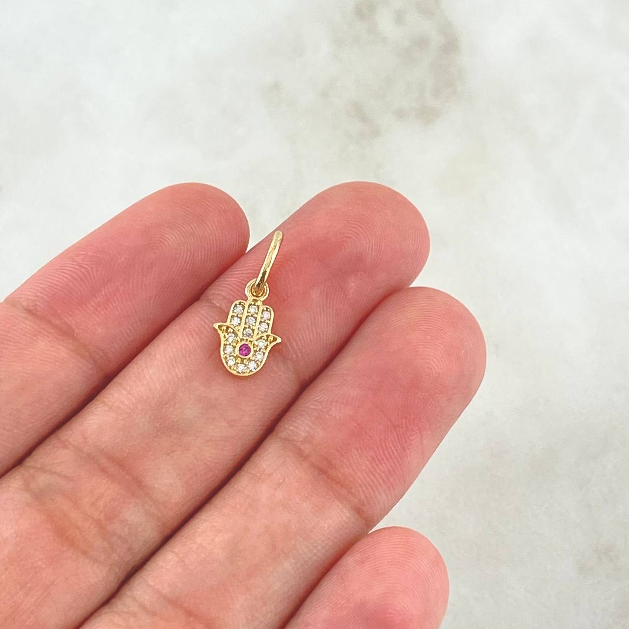 Pendant Hamsa Hand 0.75gr / 1.5cm / White and Fuchsia Zircons 18K Yellow Gold