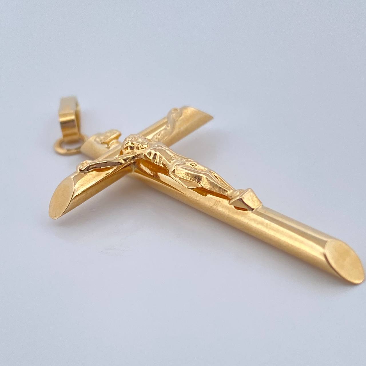 Pendant Cross Christ 2.2gr / 1.5in / 18K Gold $