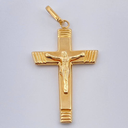 Dije Cruz Cristo 1.5gr / 1 1/2 in / Oro Amarillo 18K $