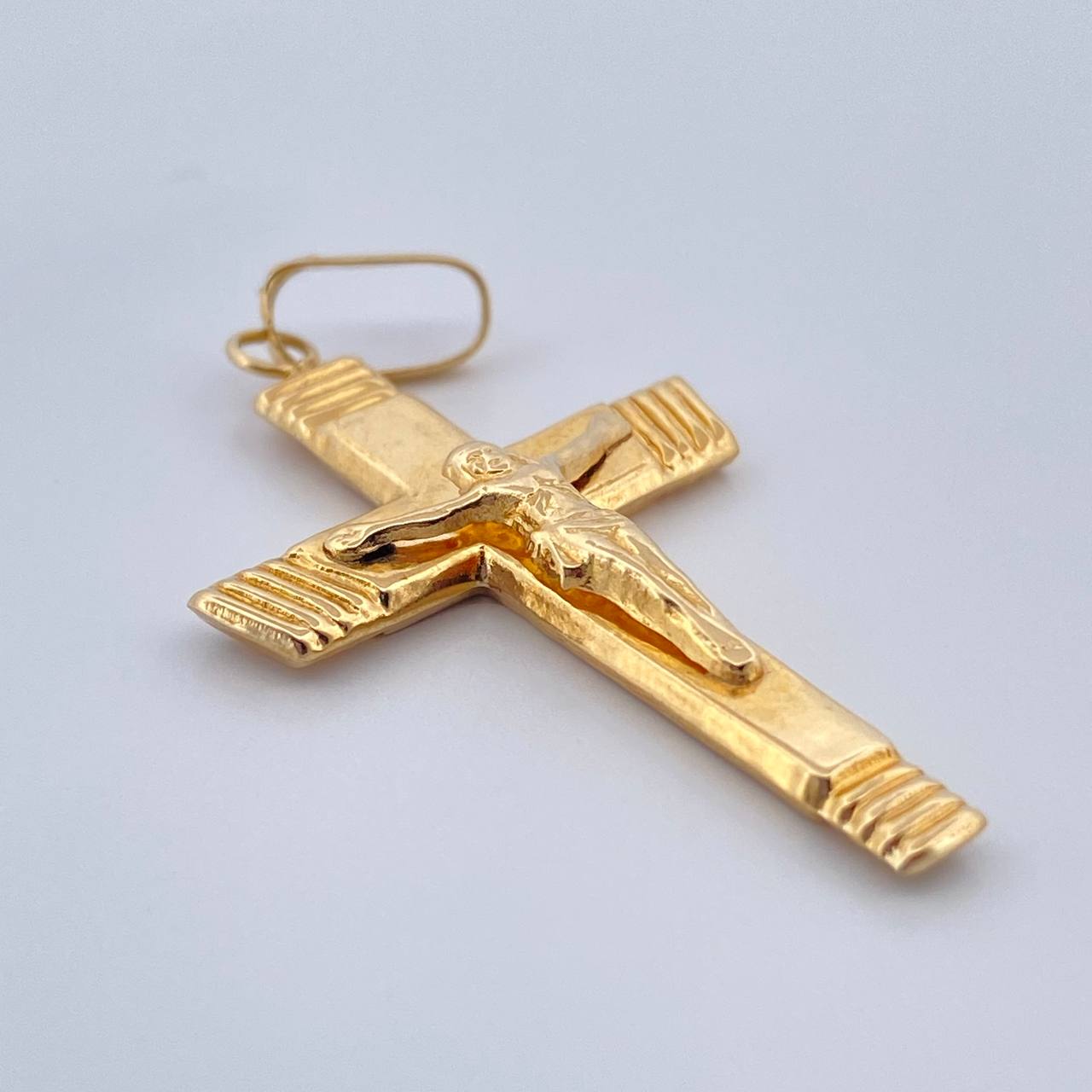 Pendant Cross Christ 1.5gr / 1.5in / 18K Gold $