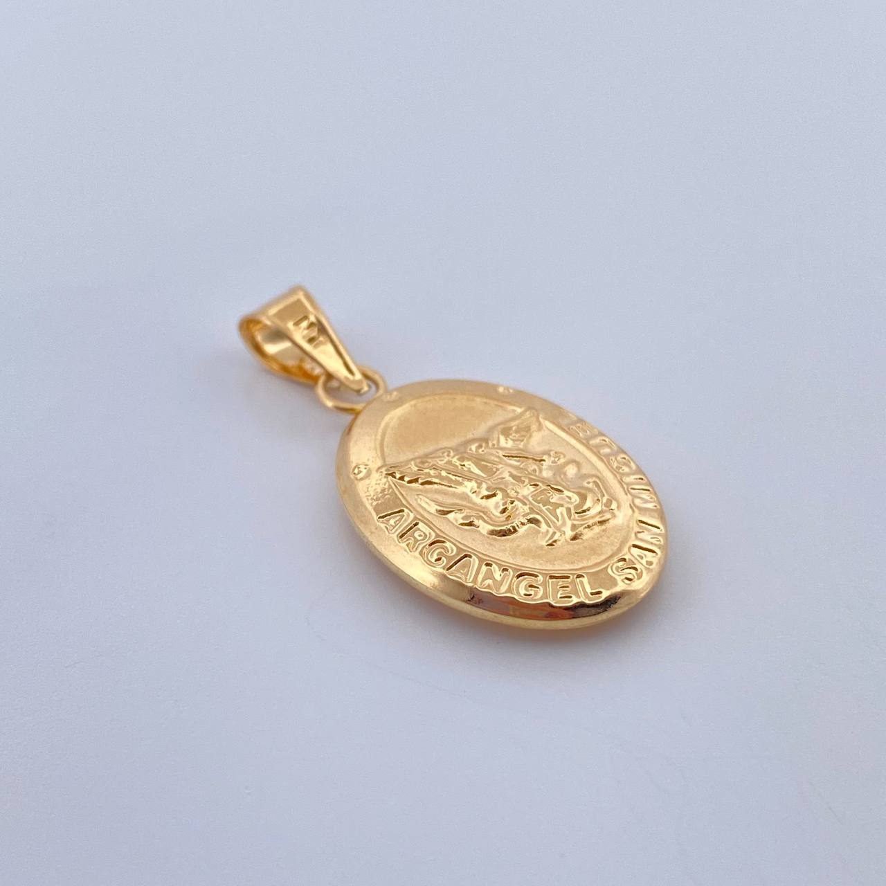 Dije Arcangel San Miguel 1.2gr / 3/4 in / Oro Amarillo 18K $