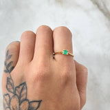 Baroque Bridge Ring Emerald 25pts 1.8gr / Size 6 / 18K Gold