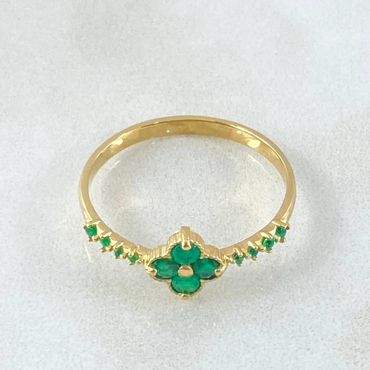 Florentine Flower Ring Emeralds 40pts 1.95gr / Size 8 / 18K Gold