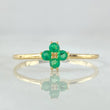 Floral Emerald Ring 13pts 0.95gr / Size 7 1/4 / 18K Gold