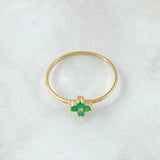 Floral Emerald Ring 13pts 0.95gr / Size 7 1/4 / 18K Gold