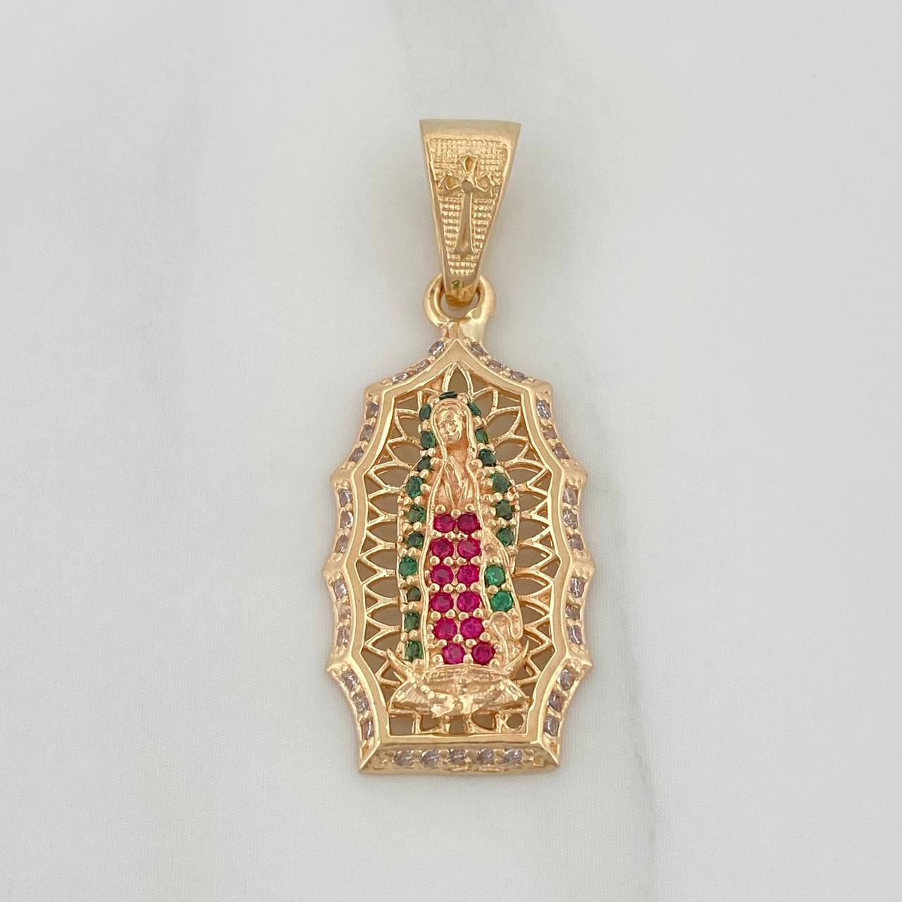 Pendant Virgin of Guadalupe 3.1 g / 1 1/4 in 18K Yellow Gold