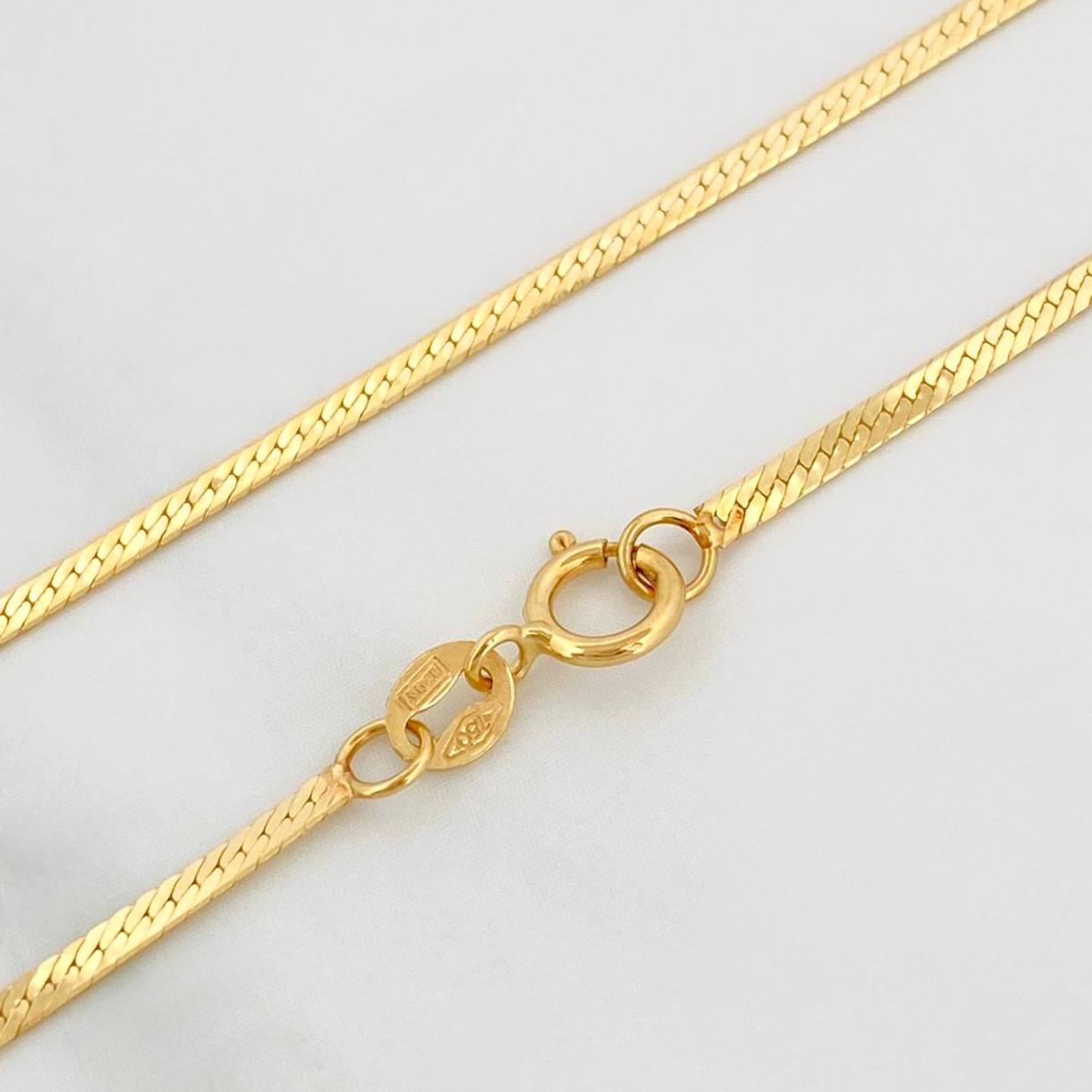 Cadena Espejo 2.5 g / 17 3/4 in / 1.3 mm Oro Amarillo 18K
