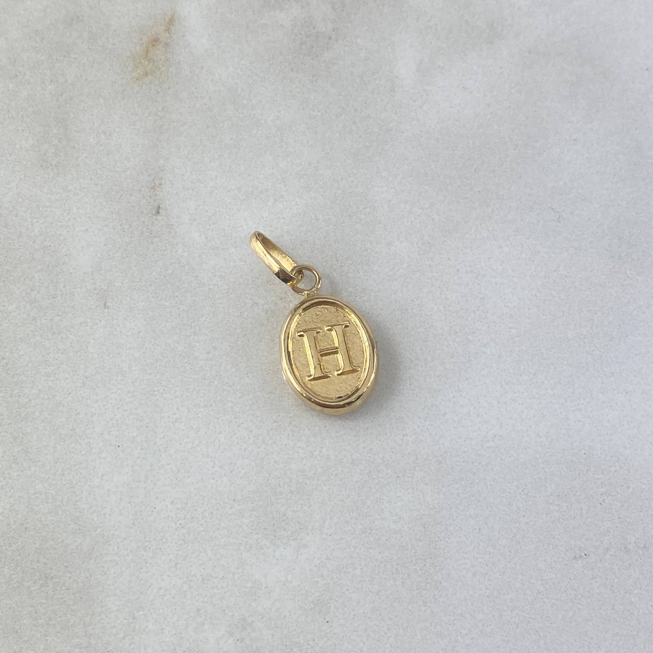 Pendant Letter H Oval 0.6gr / 1.8cm / Stamped Yellow Gold
