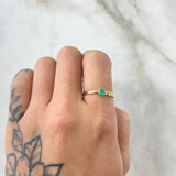 Anillo Aro Seguido Parcial Esmeralda 18pts 1.45gr / T6 3/4 / Oro 18K