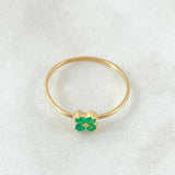 Four-Petal Flower Ring Emeralds 13pts 0.85gr / Size 6 1/2 / 18K Gold