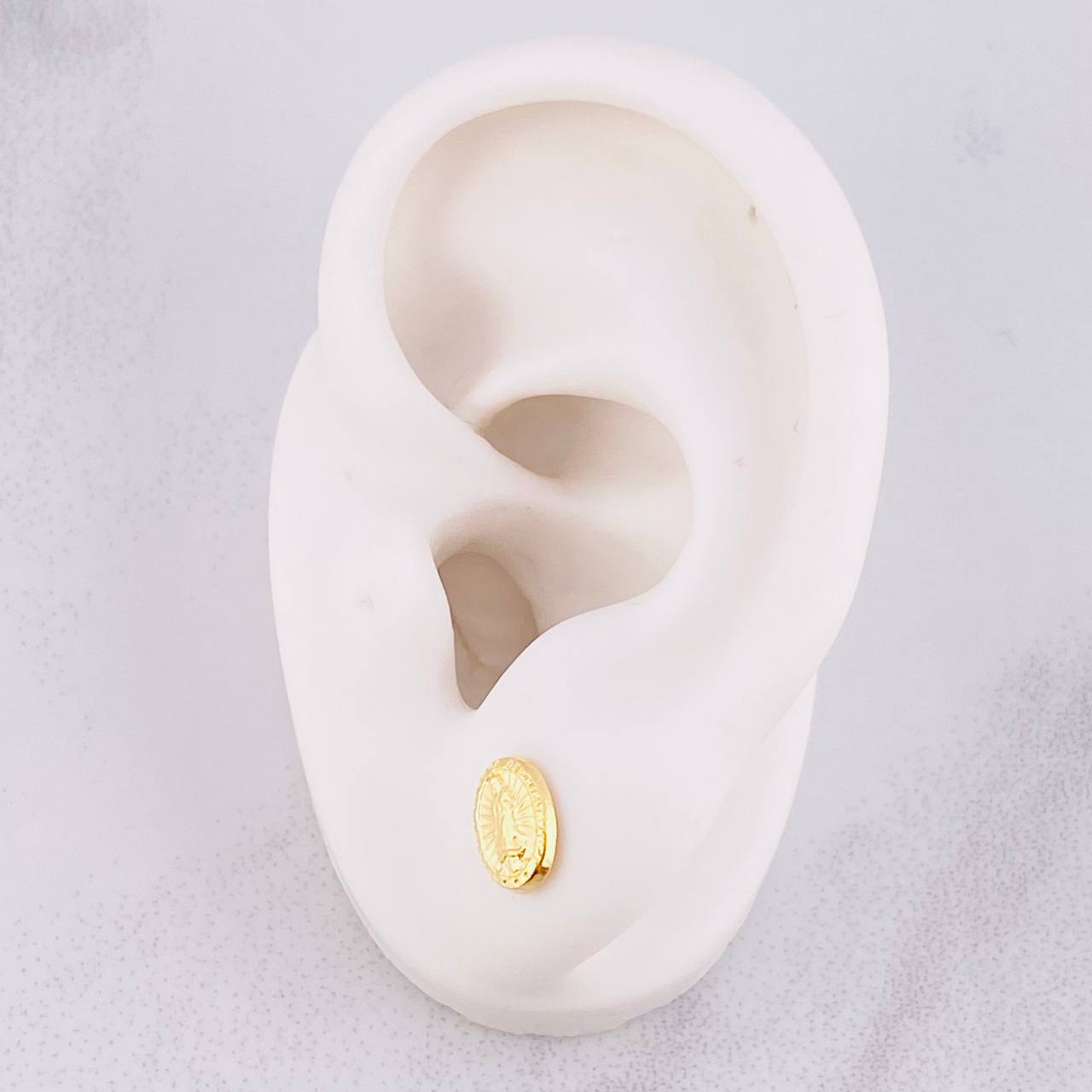 Stud Earrings Virgin of Guadalupe 0.5g / in / 6.7mm Yellow Gold 18K