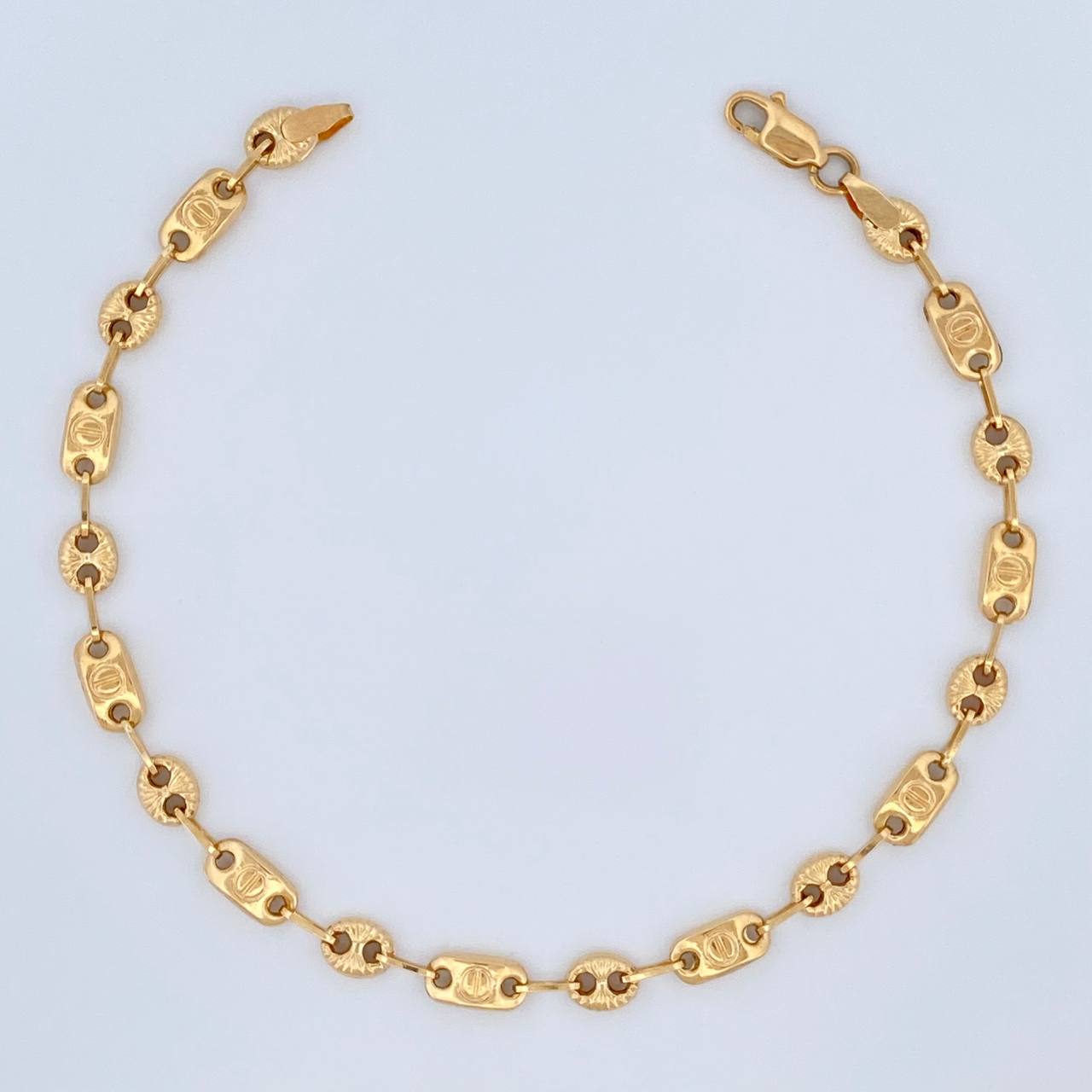 Pulso GC Tornillo 3.65gr / 8 1/4 in / 4mm Oro Amarillo 18K %