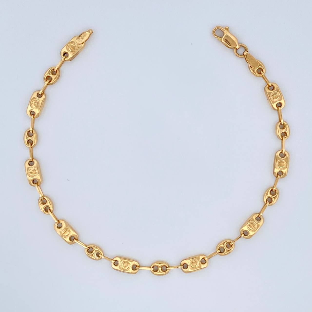 Pulso GC Tornillo 3.55gr / 8 in / 4mm Oro Amarillo 18K %