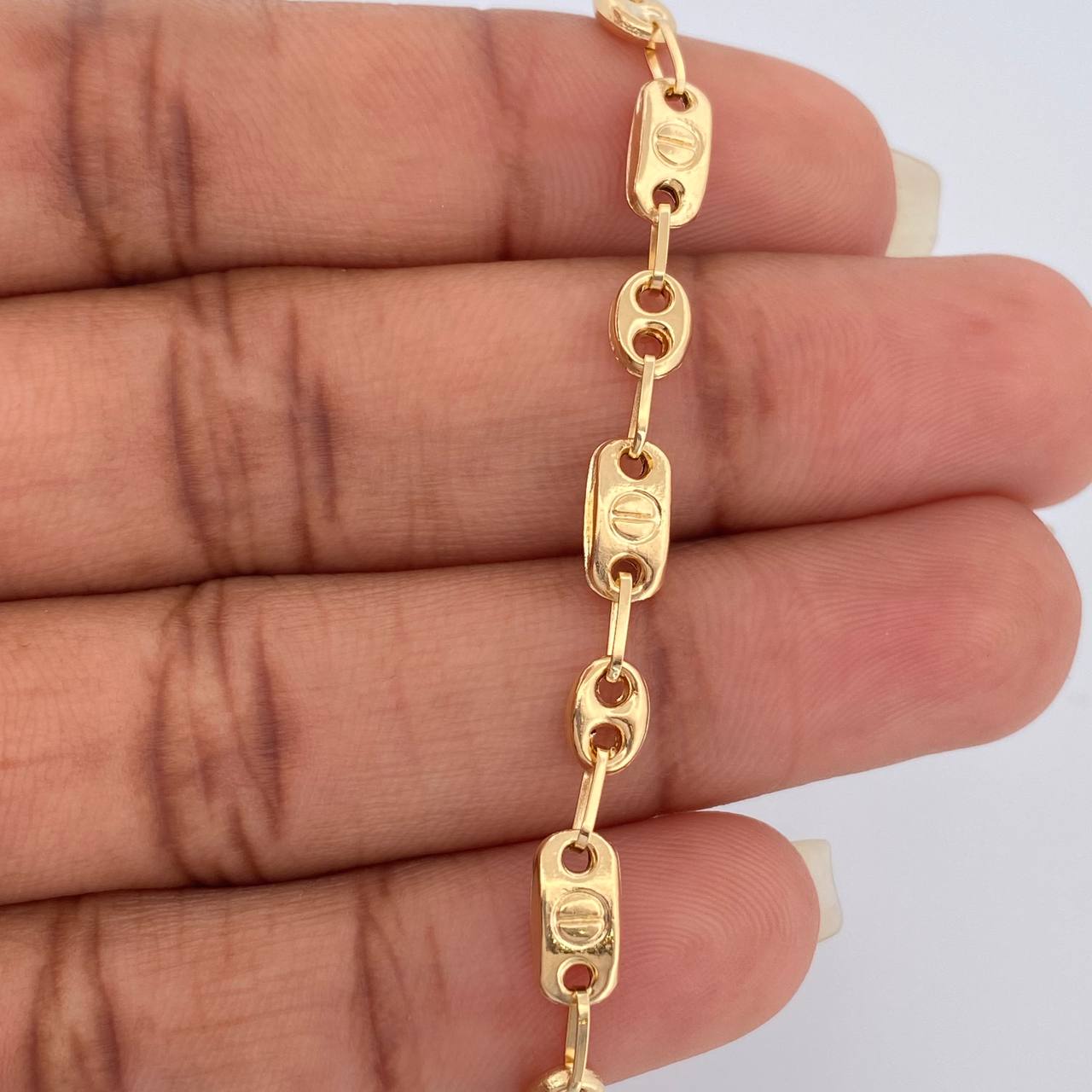 Pulso GC Tornillo 3.55gr / 8 in / 4mm Oro Amarillo 18K %