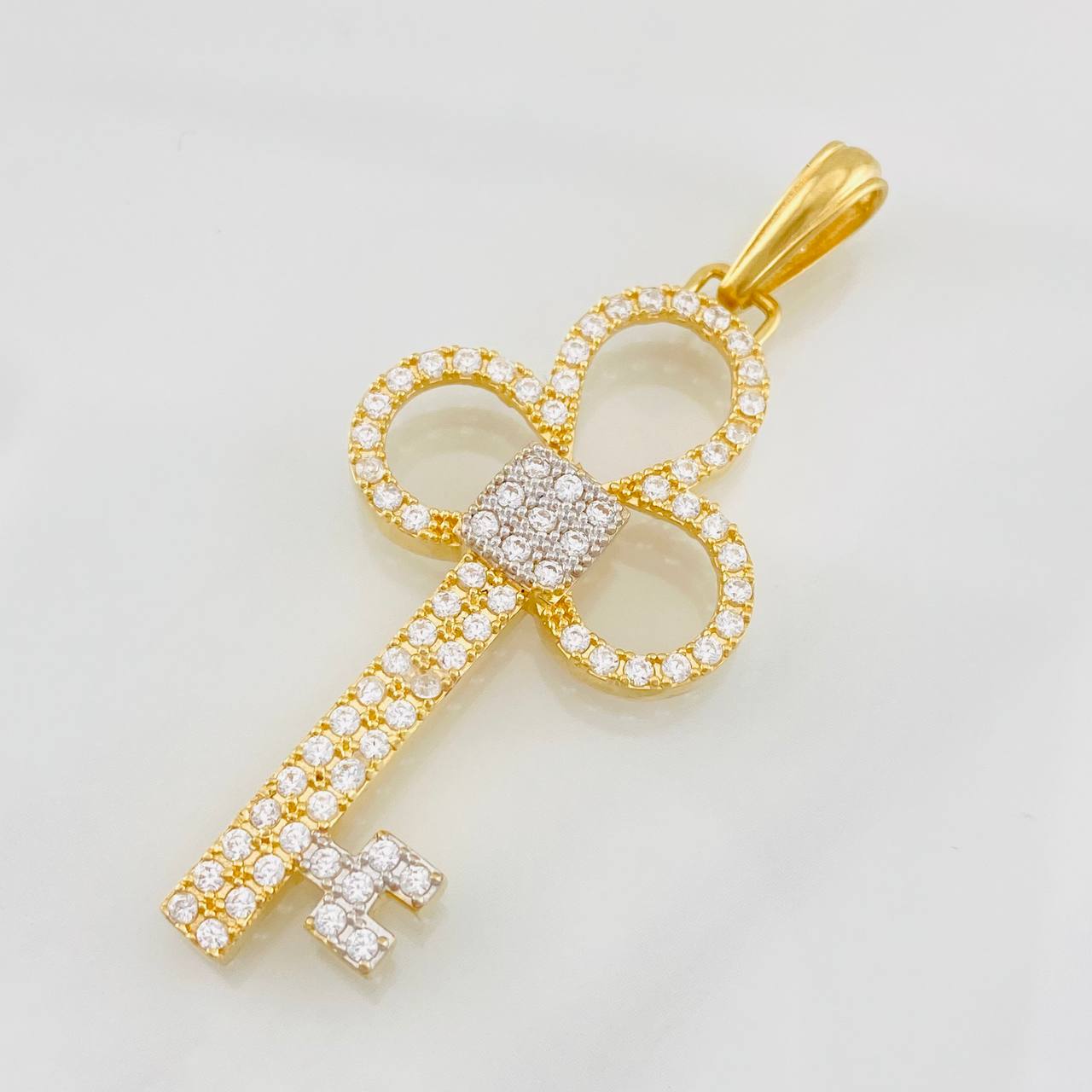 Pendant Key 6g / 2 1/4 in Two-Tone Yellow White 18K Gold