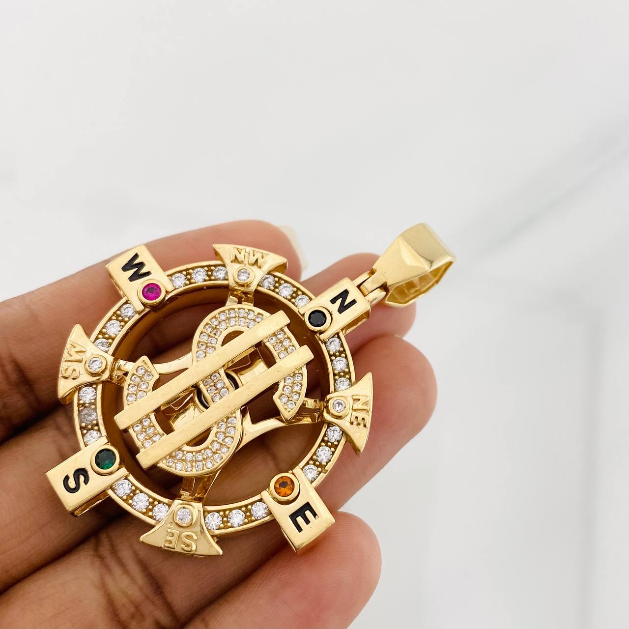 Dije Brujula 32.05g / 2 1/4 in Oro Amarillo 18K
