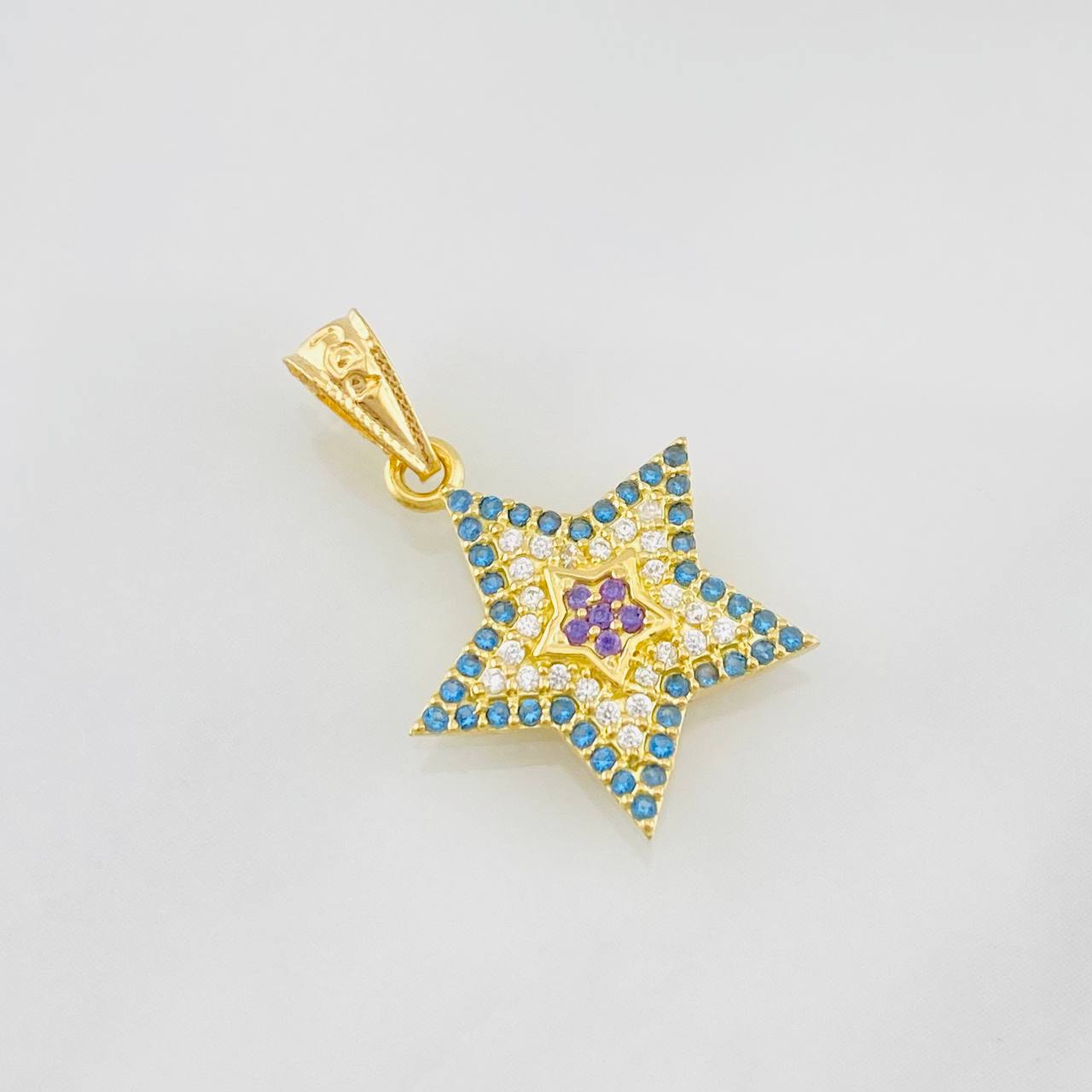 Dije Estrellas 1.25g / 3/4 in Oro Amarillo 18K