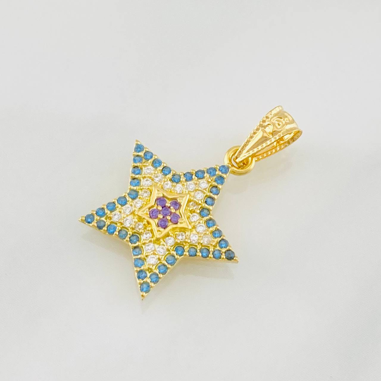 Dije Estrellas 1.25g / 3/4 in Oro Amarillo 18K