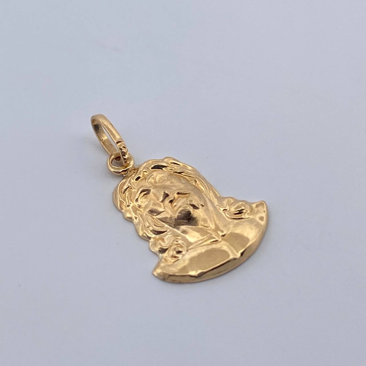 Dije Rostro Cristo 0.8gr / 3/4 in / Oro Amarillo 18K $