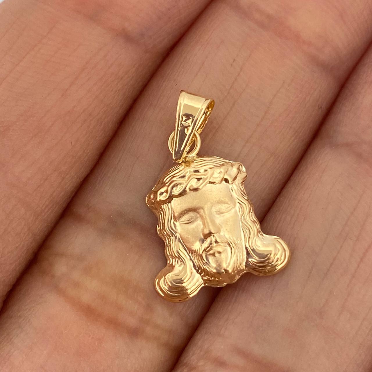 Dije Rostro Cristo 0.7gr / 3/4 in / Oro Amarillo 18K $