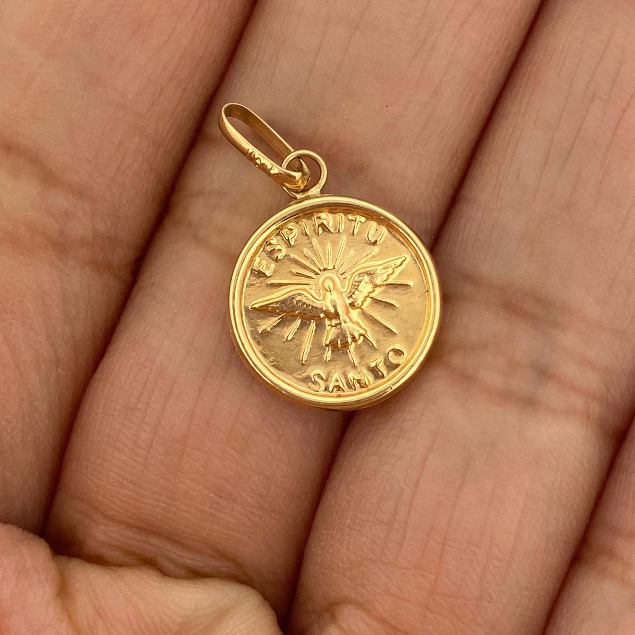Dije Espiritu Santo 0.9gr / 3/4 in / Oro Amarillo 18K $