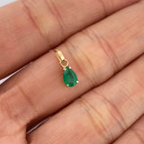 Dije Lagrima Esmeralda 32pts 0.35gr / 1/2 in / Oro Amarillo 18K &