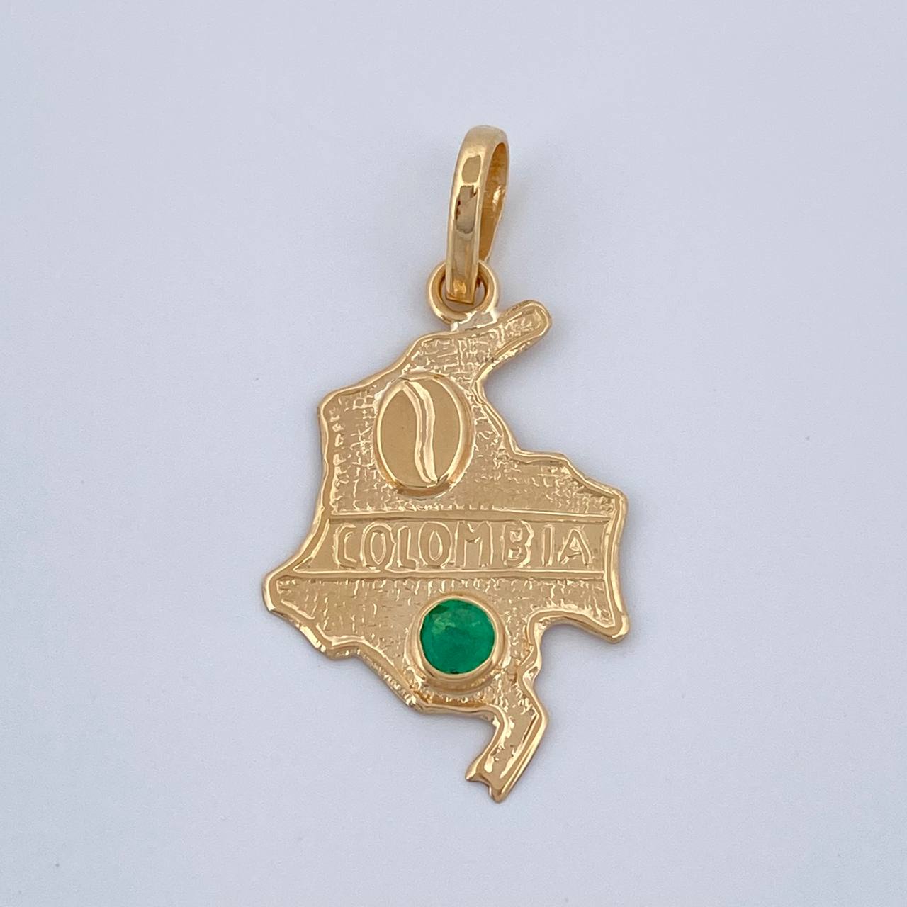 Dije Mapa de Colombia Esmeralda 11pts 1.1gr / 1 in / Oro Amarillo 18K &