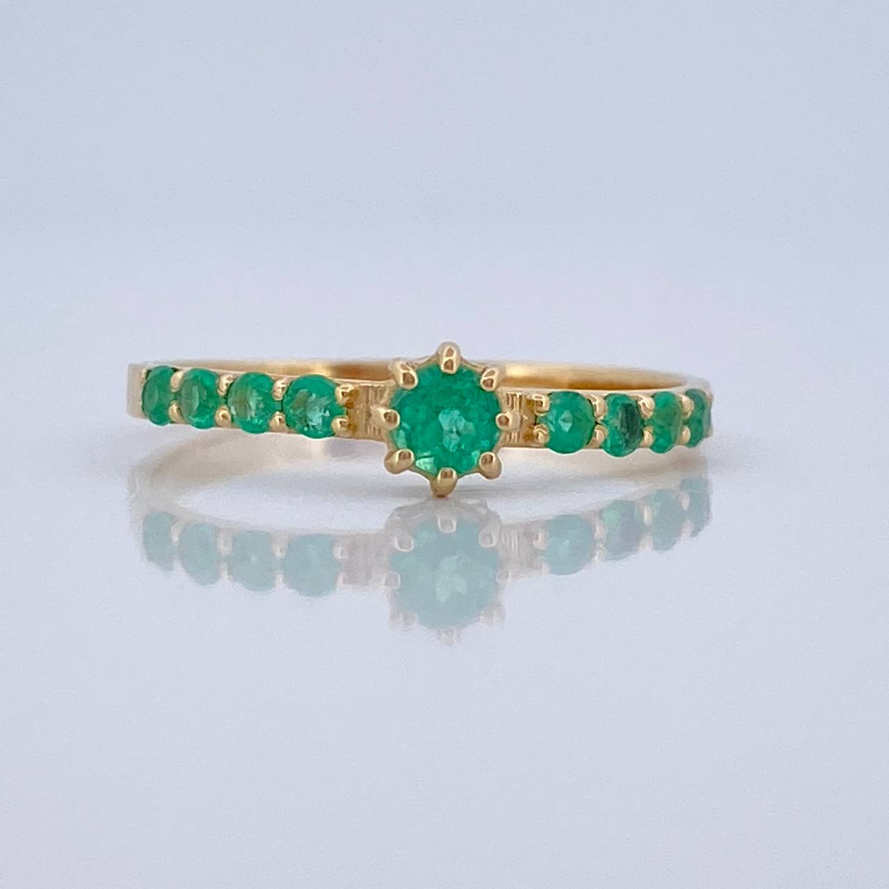 Anillo Solitario Esmeraldas 25pts 1.6gr / T7 1/4 / Oro Amarillo 18K &