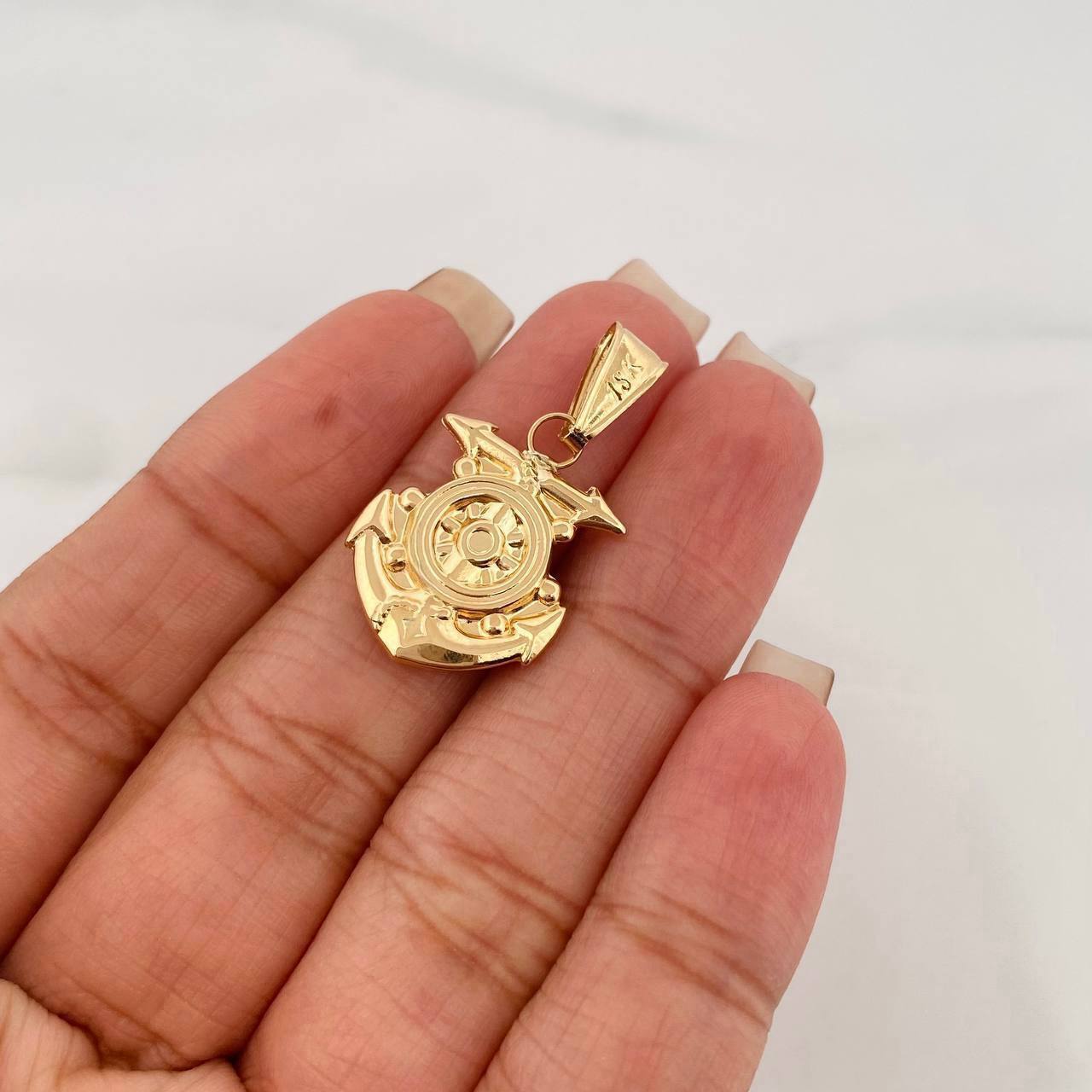 Dije Ancla 1.7 g / 1 1/4 in Oro Amarillo 18K