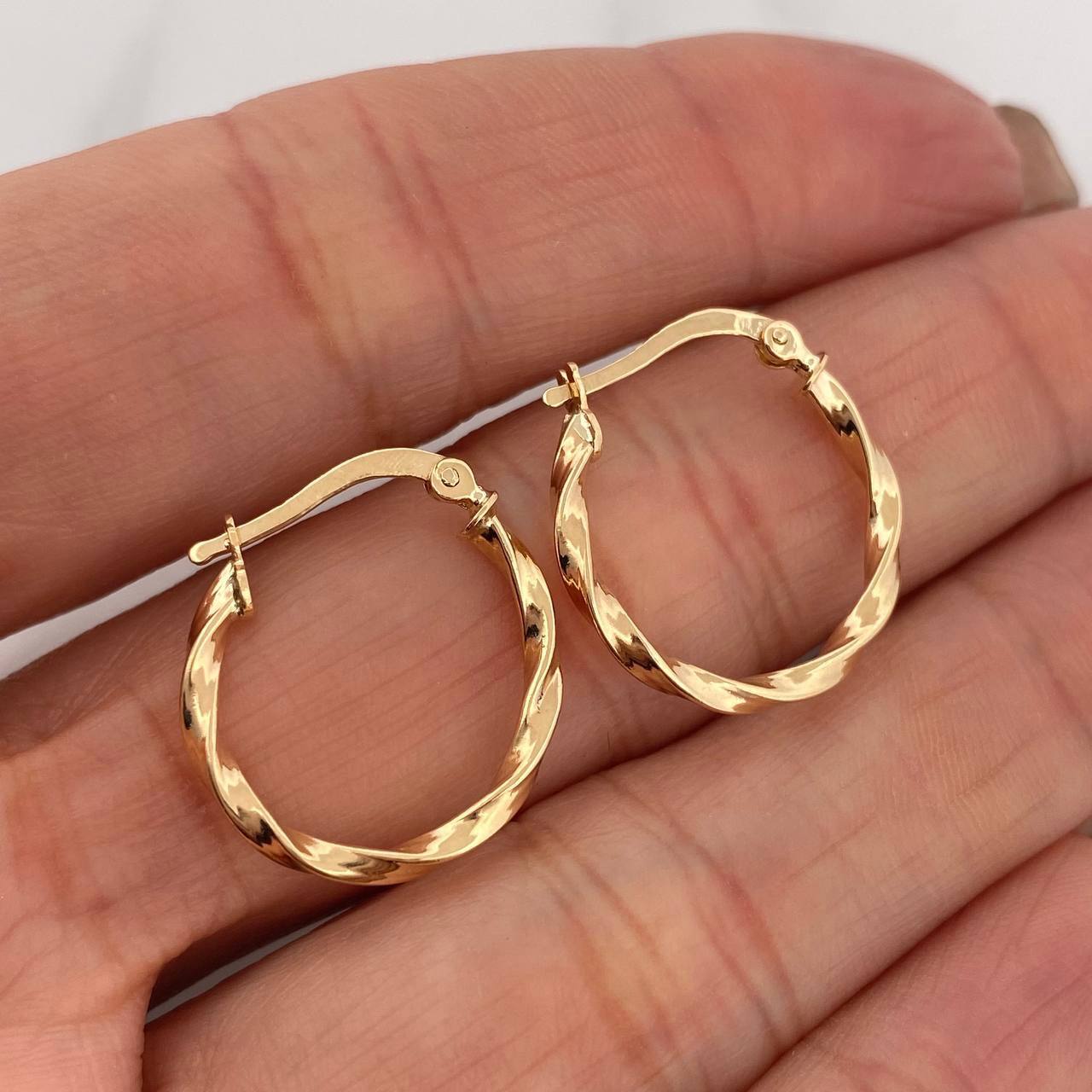 Hoop Earrings Kari 1.4 g / 3/4 in Yellow Gold 18K
