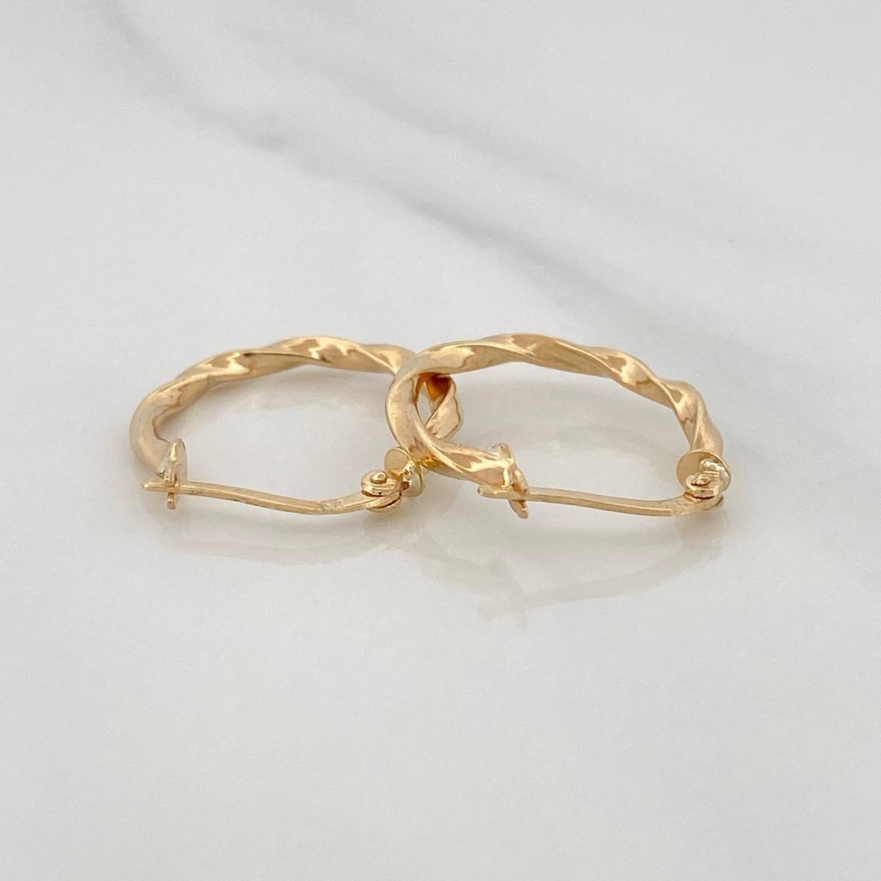 Hoop Earrings Kari 1.4 g / 3/4 in Yellow Gold 18K