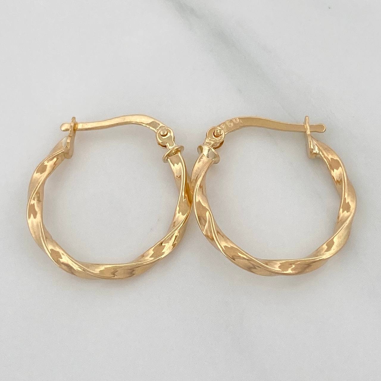 Hoop Earrings Kari 1.4 g / 3/4 in Yellow Gold 18K