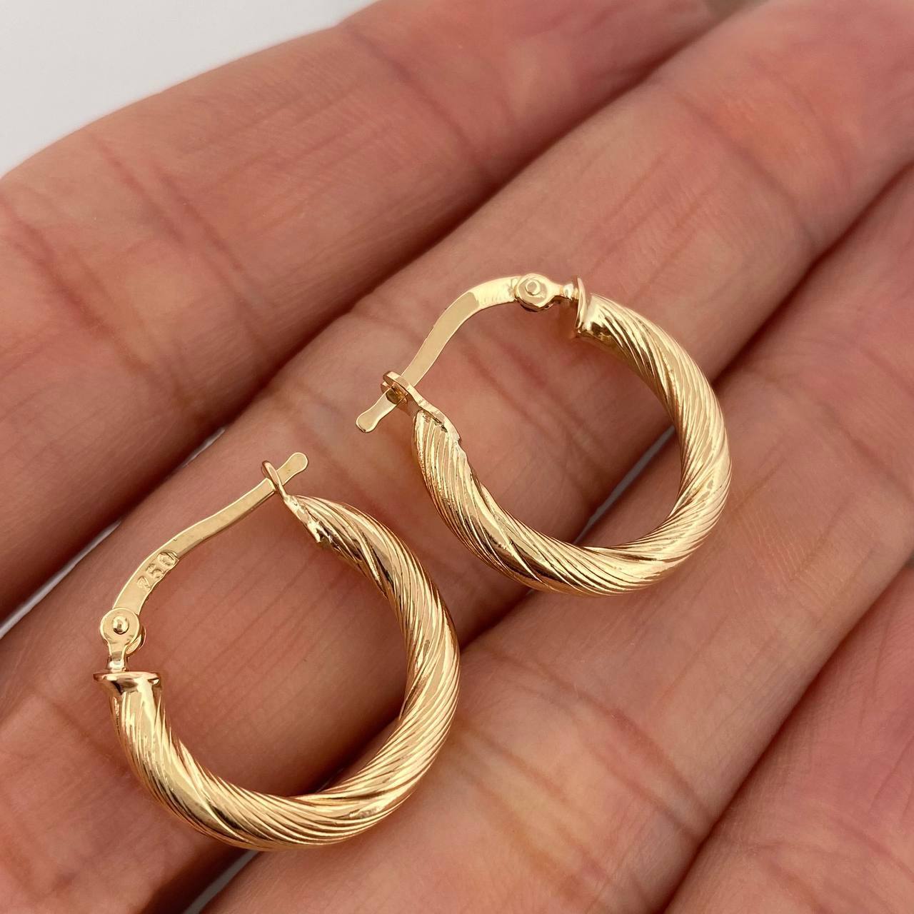 Hoop Earrings Mary 2.15 g / 3/4 in Yellow Gold 18K