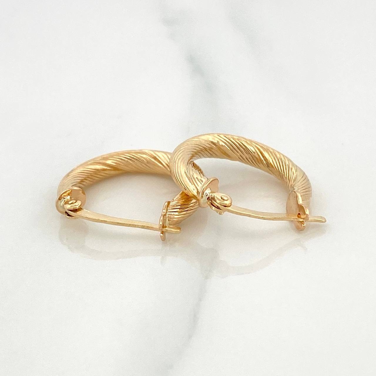 Hoop Earrings Mary 2.15 g / 3/4 in Yellow Gold 18K