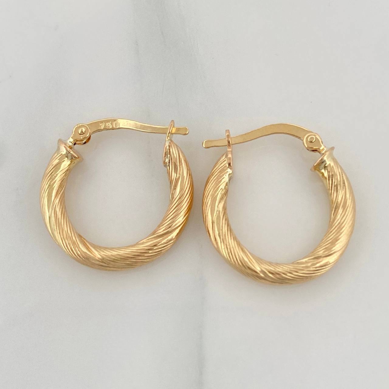 Hoop Earrings Mary 2.15 g / 3/4 in Yellow Gold 18K
