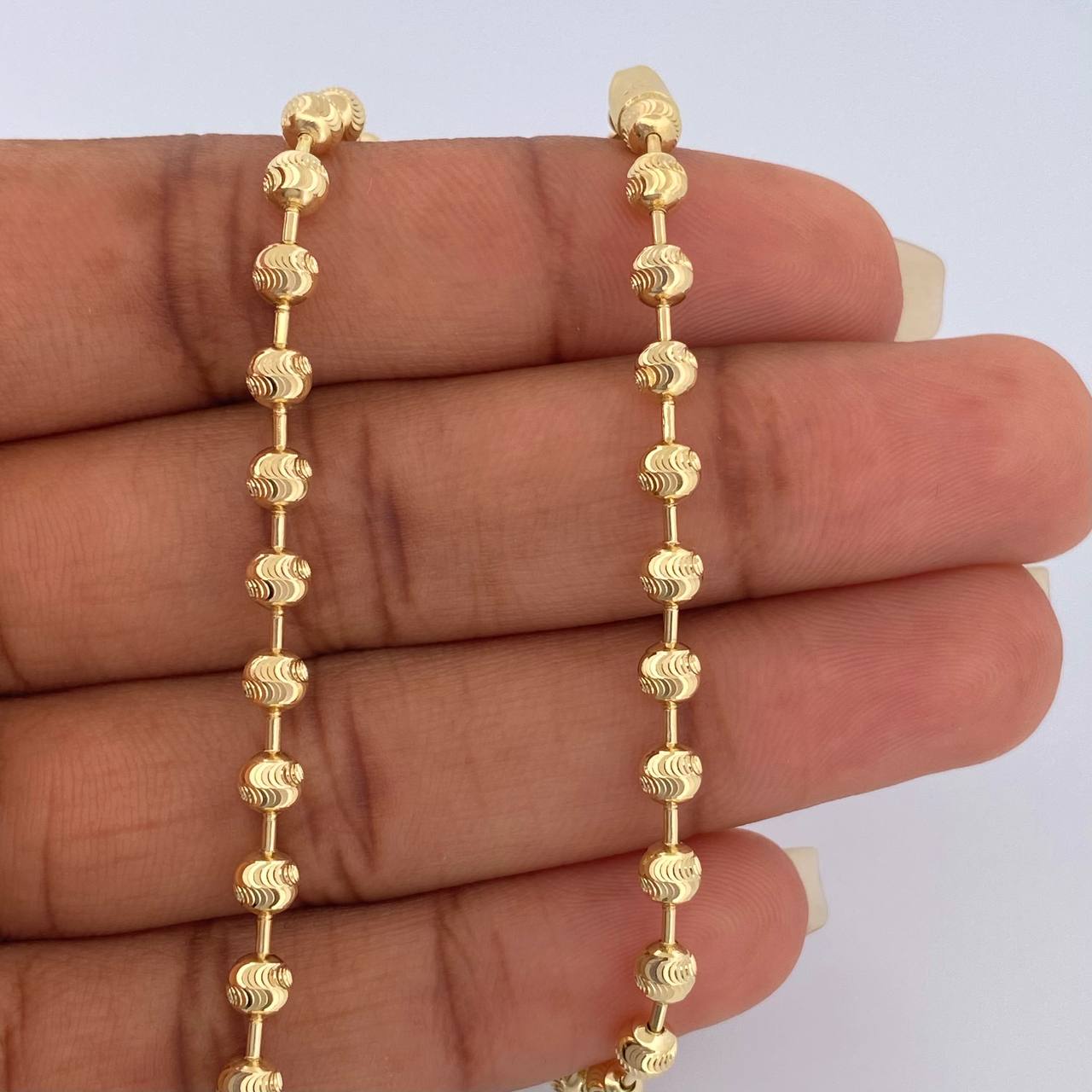 Cadena Media Luna 17.6gr / 24 1/2 in / 4mm Oro Amarillo +4 18K $